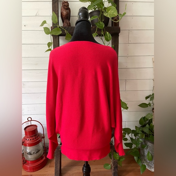 Makarthy: Sweater - Picture 10 of 17